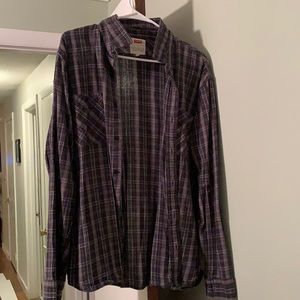 Levi’s, size large, flannel